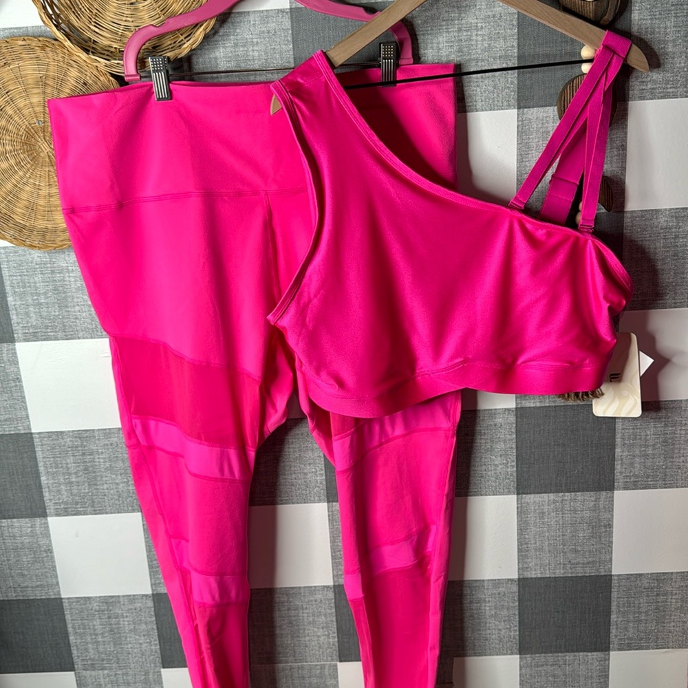 Fabletics Hot Pink Leggings and Bralette Set 3X